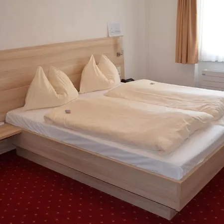 Hotel Kreuz 2*